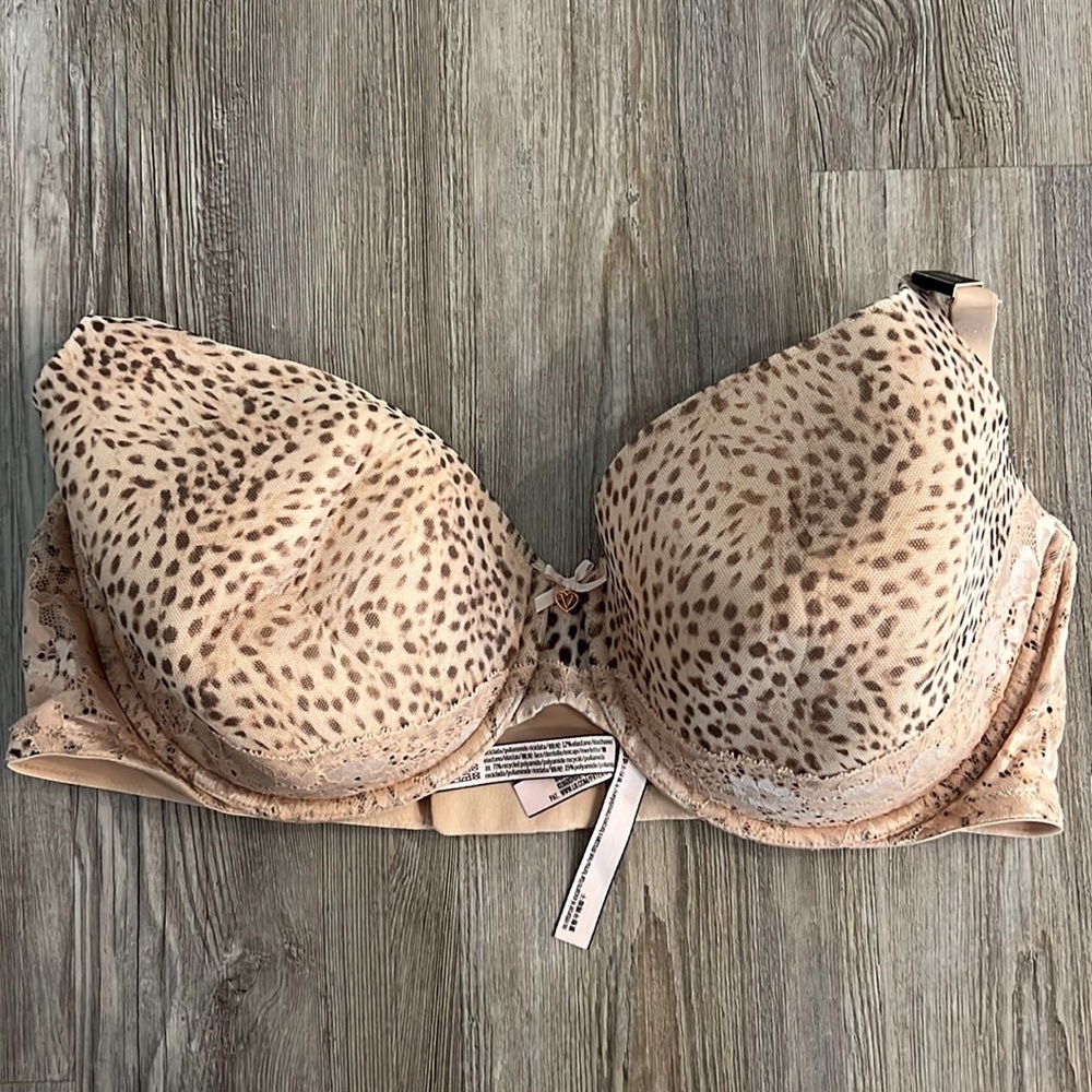 NWT VS Bra unworn 40DD